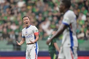 记者：吴曦战浙江时与对手相撞膝盖不适，对阵海牛可能不会上场