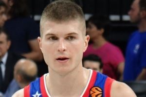 难阻失利！穆里奇15中7拿到17分3板3助2断2帽 三分8中3