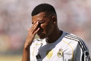 记者新书揭示姆巴佩离开巴黎内幕：球员曾为重返球队放弃部分收益