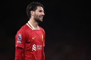 舍伍德：索博斯洛伊能胜任任何位置，他是一名不知疲倦的球员