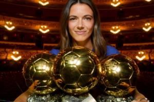 女足史上首人，邦马蒂与三座金球奖同框