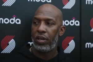 比卢普斯：杨瀚森防守端有点落后了 不过他的表现仍符合我的预期