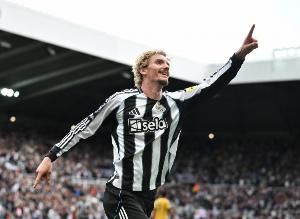 英媒：纽卡目标是新赛季年收入超4亿镑 若想冬窗签人资金充裕