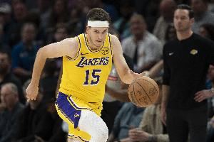 已经连续2场!雷迪克:里夫斯明日能否出战老鹰尚未确定