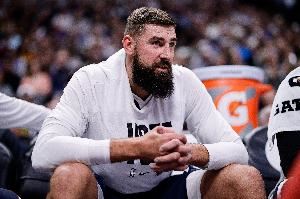 出场时间生涯新低！瓦兰：约基奇不可替代 我就是努力带好替补