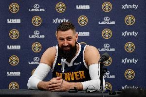 瓦兰：不关心明年夏天合同问题 这赛季只想专注于赢球